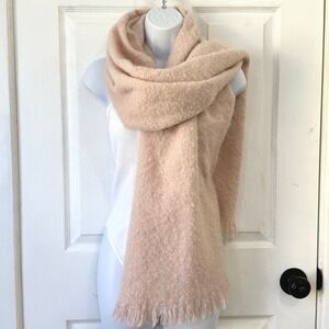Steve Madden Blush Pink Boucle Knit Oversized Scarf Wrap Fringe Trim